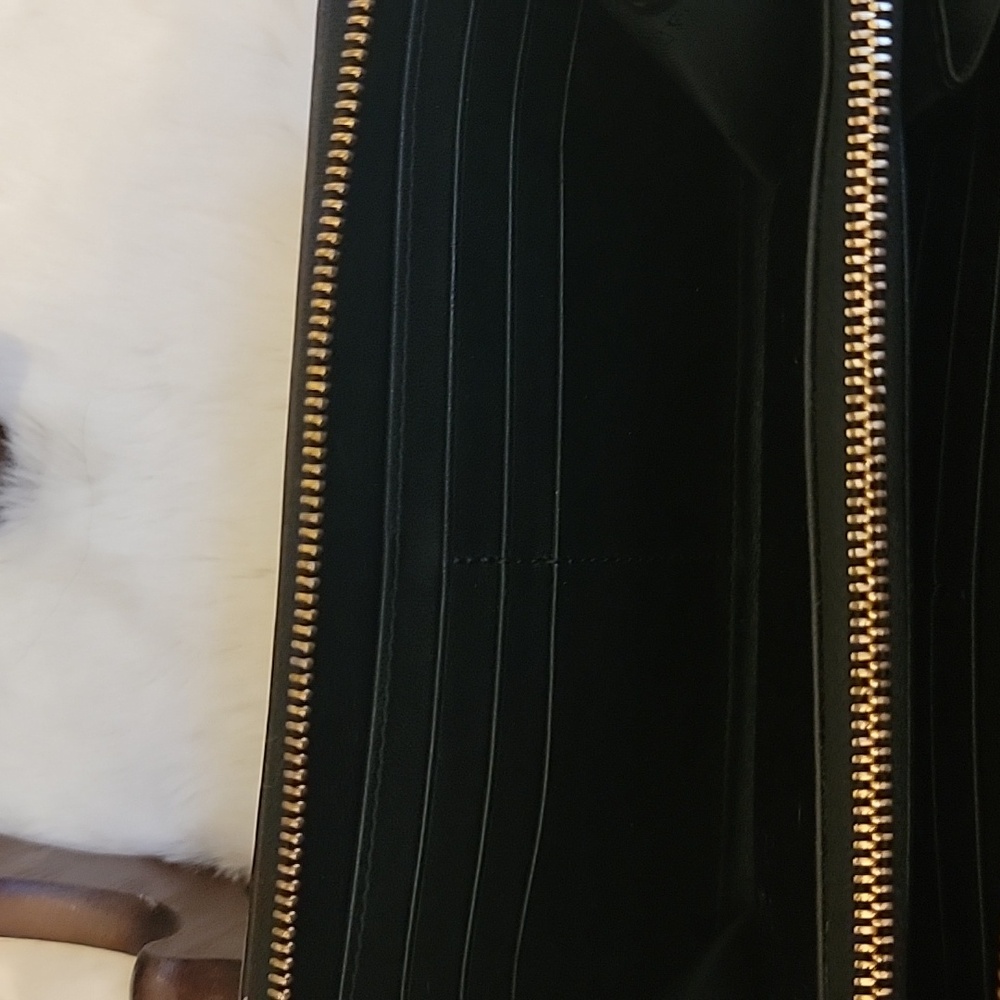 Burberry Black Leather and Beige Plaid Zipper Wallet - Picture 4 of 8